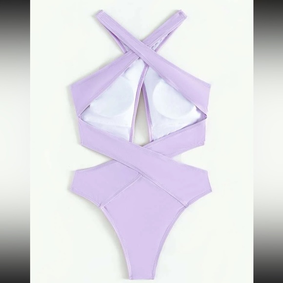 SHEIN cut out criss cross women’s one piece swimsuit - Picture 4 of 5